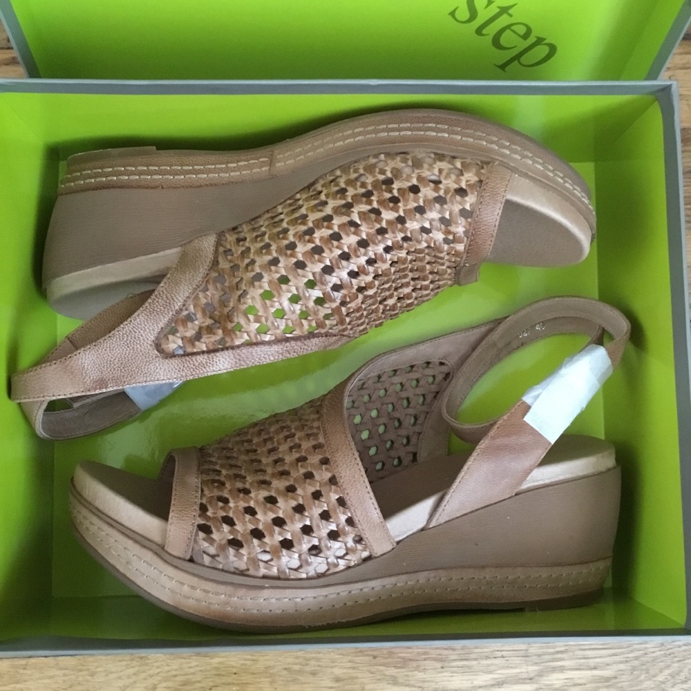 NIB Tyla leather platform sandals - Picture 2 of 12